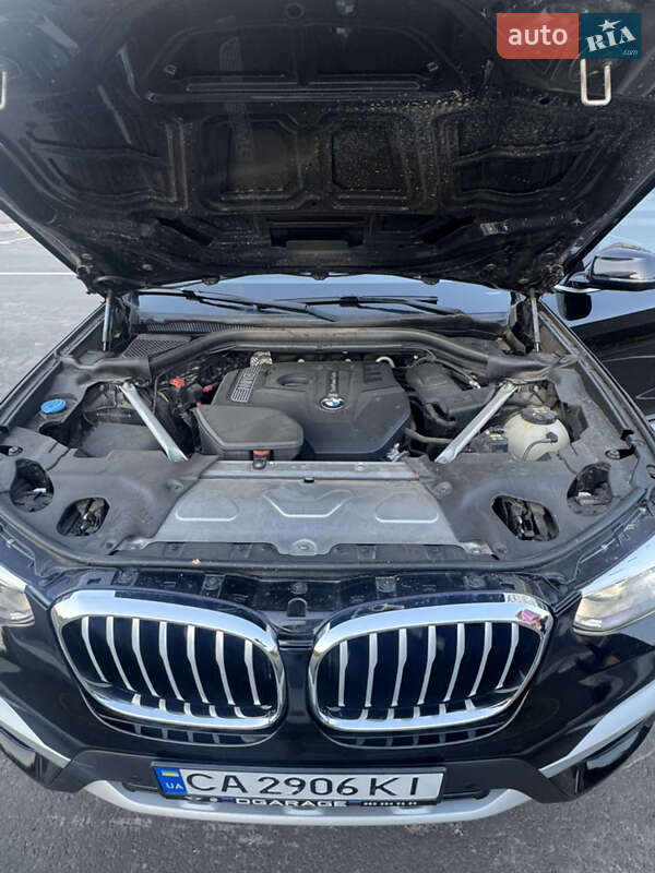 Внедорожник / Кроссовер BMW X3 2019 в Киеве