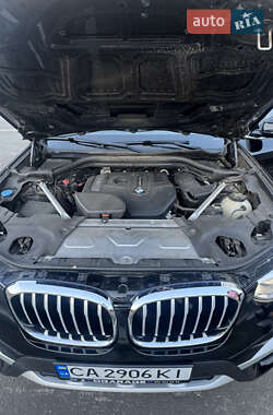Внедорожник / Кроссовер BMW X3 2019 в 