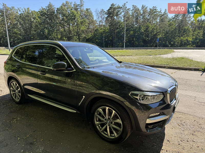 Внедорожник / Кроссовер BMW X3 2019 в Киеве