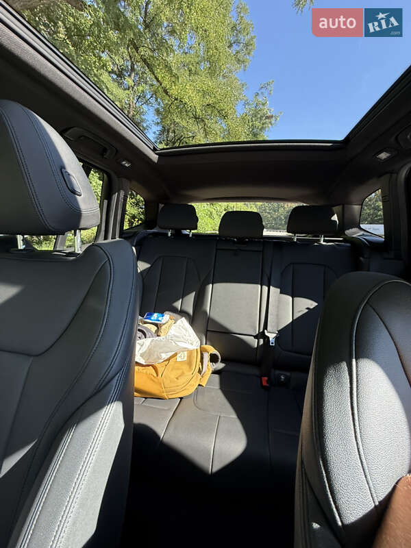 Внедорожник / Кроссовер BMW X3 2019 в Киеве