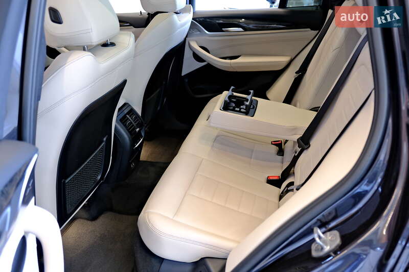 Внедорожник / Кроссовер BMW X3 2020 в Одессе