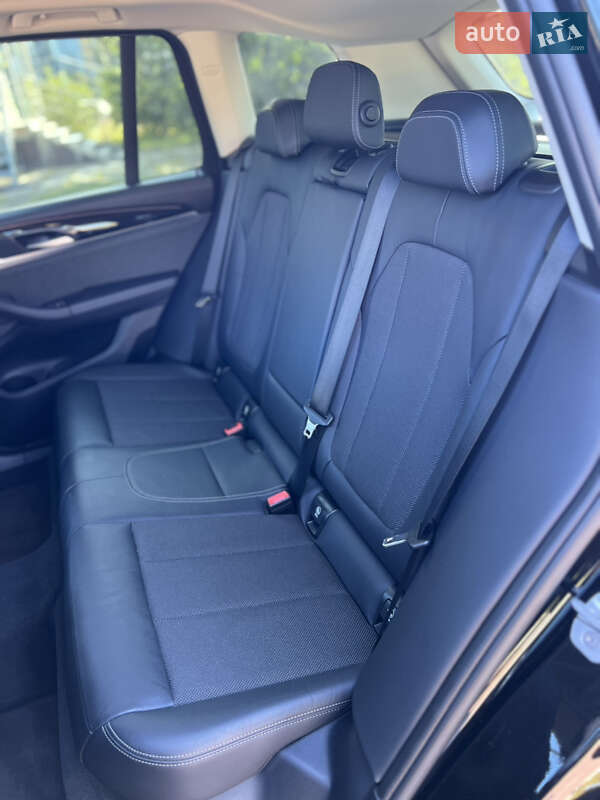 Внедорожник / Кроссовер BMW X3 2020 в Киеве