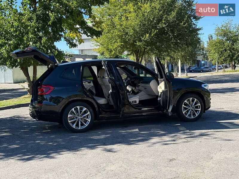 Внедорожник / Кроссовер BMW X3 2018 в Кременчуге
