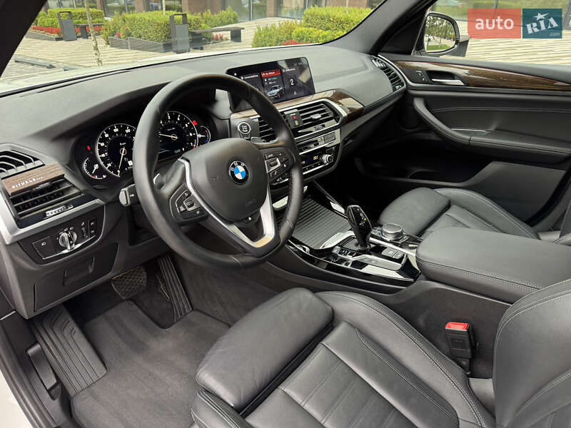 Внедорожник / Кроссовер BMW X3 2018 в Ужгороде