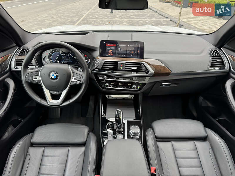 Внедорожник / Кроссовер BMW X3 2018 в Ужгороде