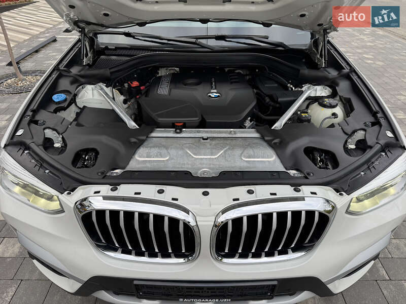 Внедорожник / Кроссовер BMW X3 2018 в Ужгороде