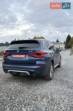 Внедорожник / Кроссовер BMW X3 2018 в 