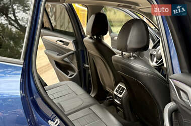 Внедорожник / Кроссовер BMW X3 2017 в 