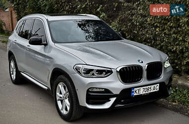 Внедорожник / Кроссовер BMW X3 2018 в 