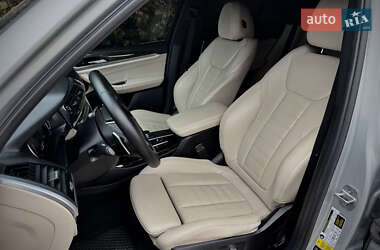 Внедорожник / Кроссовер BMW X3 2018 в 