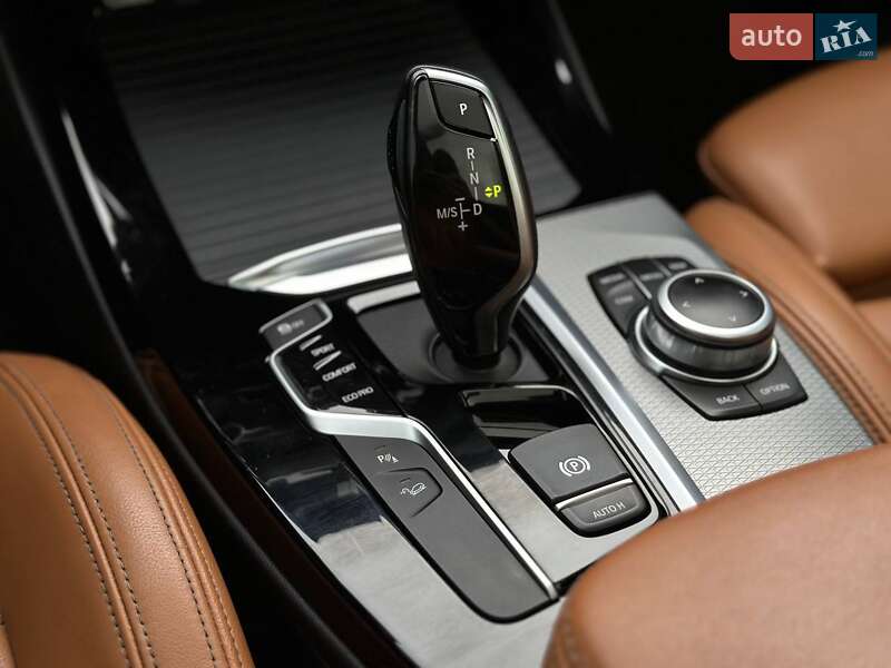 Внедорожник / Кроссовер BMW X3 2019 в Киеве