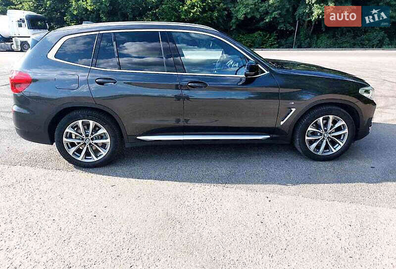 Внедорожник / Кроссовер BMW X3 2019 в Киеве
