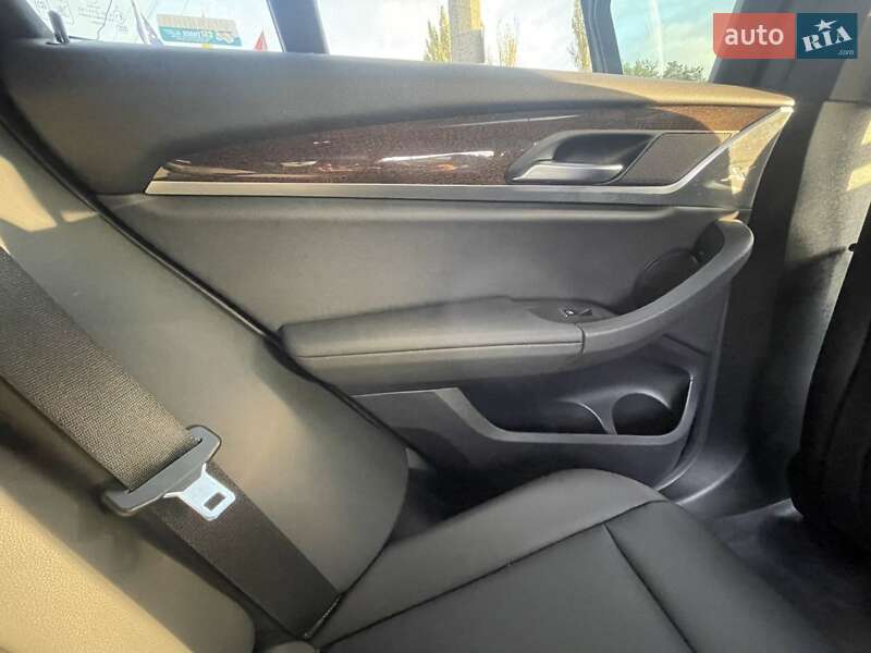Внедорожник / Кроссовер BMW X3 2018 в Киеве фото 18 Внедорожник / Кроссовер BMW X3 2018 в Киеве