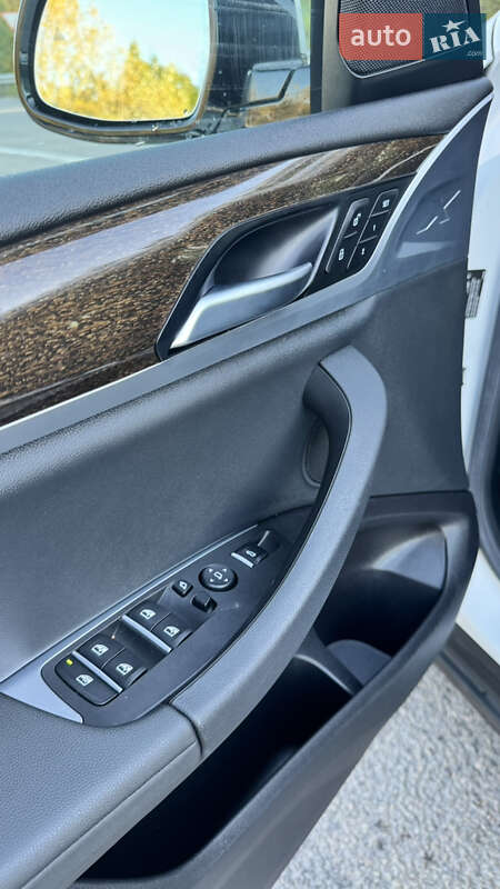 Внедорожник / Кроссовер BMW X3 2019 в Ковеле