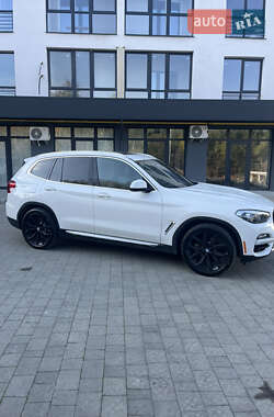 Внедорожник / Кроссовер BMW X3 2018 в 