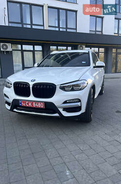Внедорожник / Кроссовер BMW X3 2018 в 