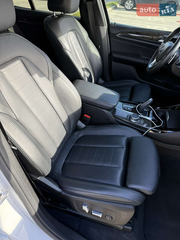 Внедорожник / Кроссовер BMW X3 2018 в Львове