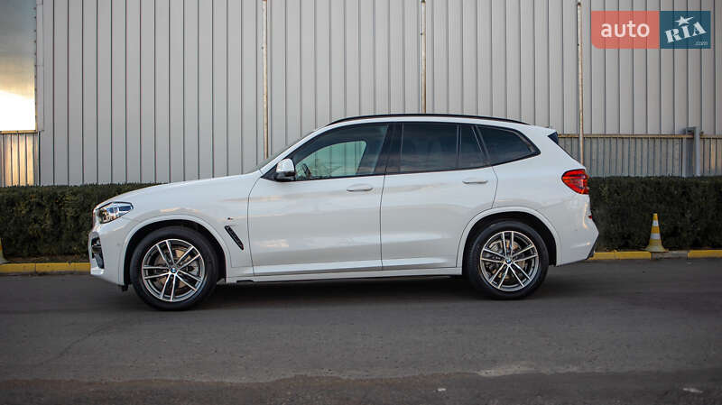 Позашляховик / Кросовер BMW X3 2018 в Чернівцях