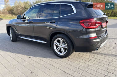 Внедорожник / Кроссовер BMW X3 2018 в 