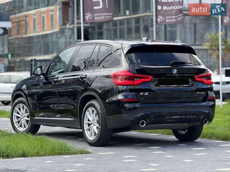 Внедорожник / Кроссовер BMW X3 2018 в Ужгороде