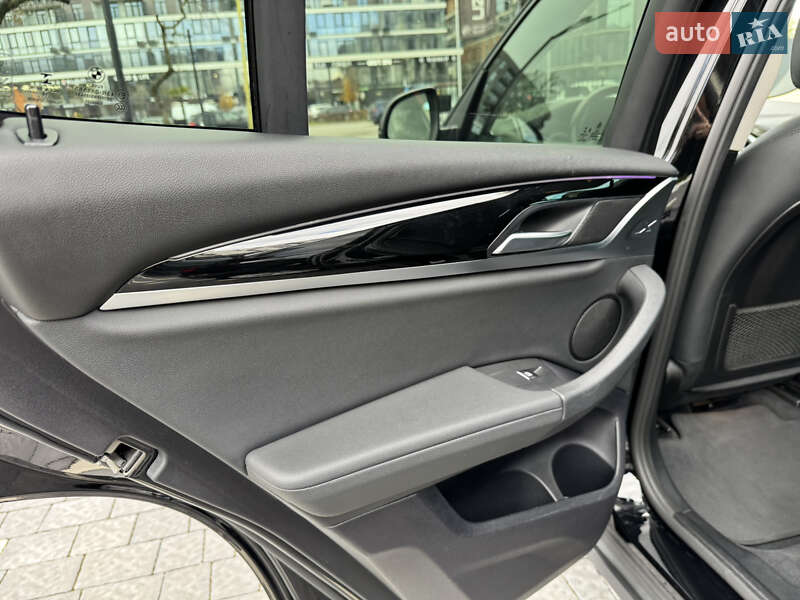 Внедорожник / Кроссовер BMW X3 2018 в Ужгороде