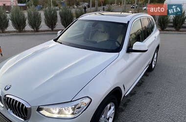 Внедорожник / Кроссовер BMW X3 2018 в 