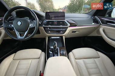 Внедорожник / Кроссовер BMW X3 2018 в 