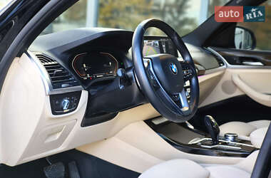 Внедорожник / Кроссовер BMW X3 2021 в 