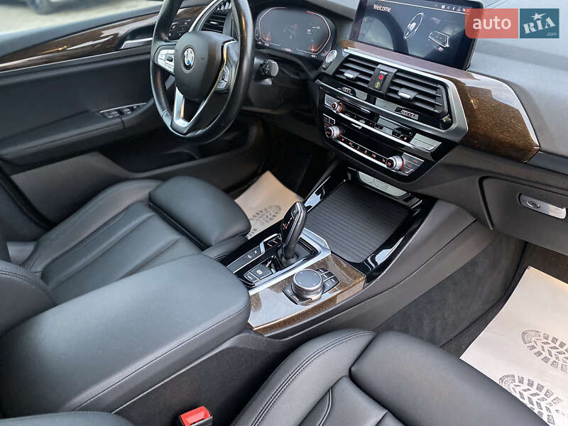Внедорожник / Кроссовер BMW X3 2020 в Луцке