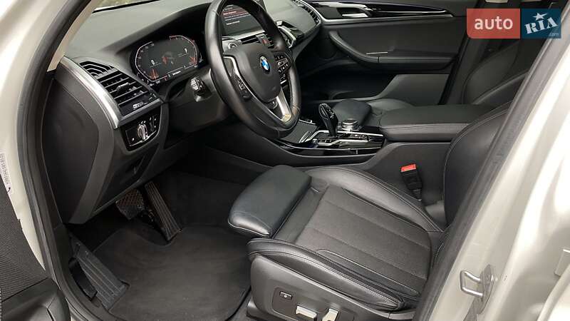 Внедорожник / Кроссовер BMW X3 2021 в Одессе