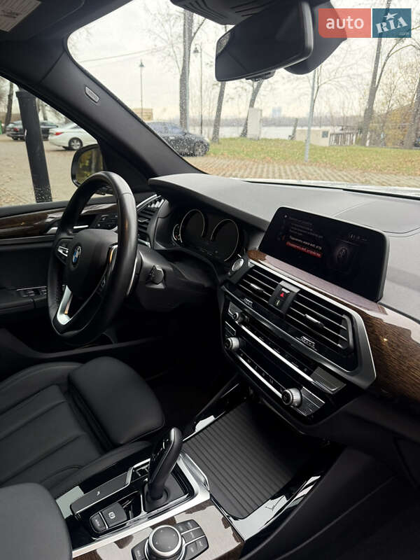 Внедорожник / Кроссовер BMW X3 2019 в Киеве