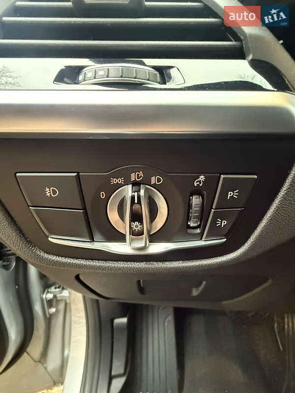 Внедорожник / Кроссовер BMW X3 2019 в Киеве