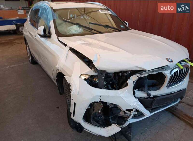 Внедорожник / Кроссовер BMW X3 2019 в Ужгороде