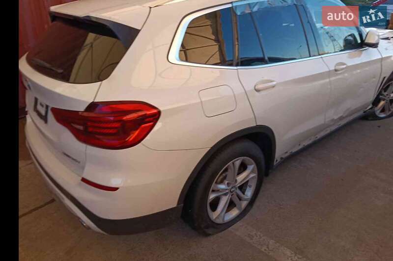 Внедорожник / Кроссовер BMW X3 2019 в Ужгороде