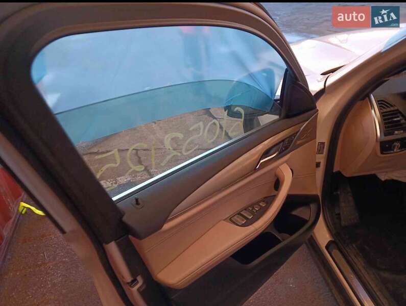 Внедорожник / Кроссовер BMW X3 2019 в Ужгороде