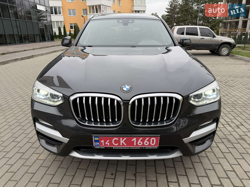 Внедорожник / Кроссовер BMW X3 2019 в Новояворовске