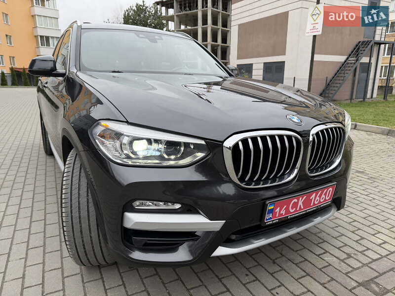Внедорожник / Кроссовер BMW X3 2019 в Новояворовске