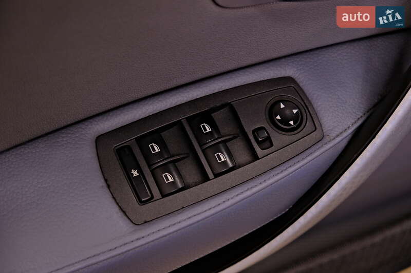 Внедорожник / Кроссовер BMW X3 2004 в Одессе