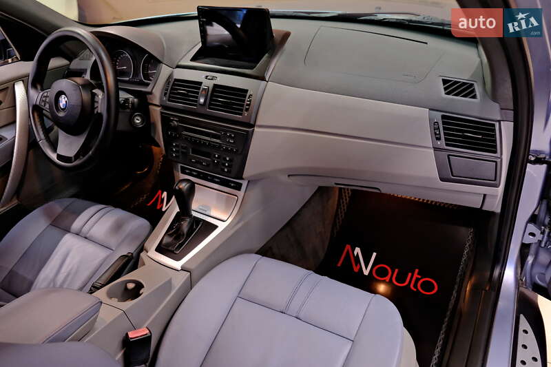 Внедорожник / Кроссовер BMW X3 2004 в Одессе