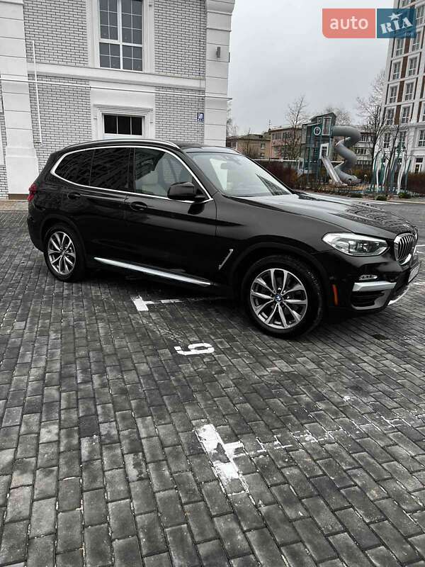 Внедорожник / Кроссовер BMW X3 2018 в Киеве