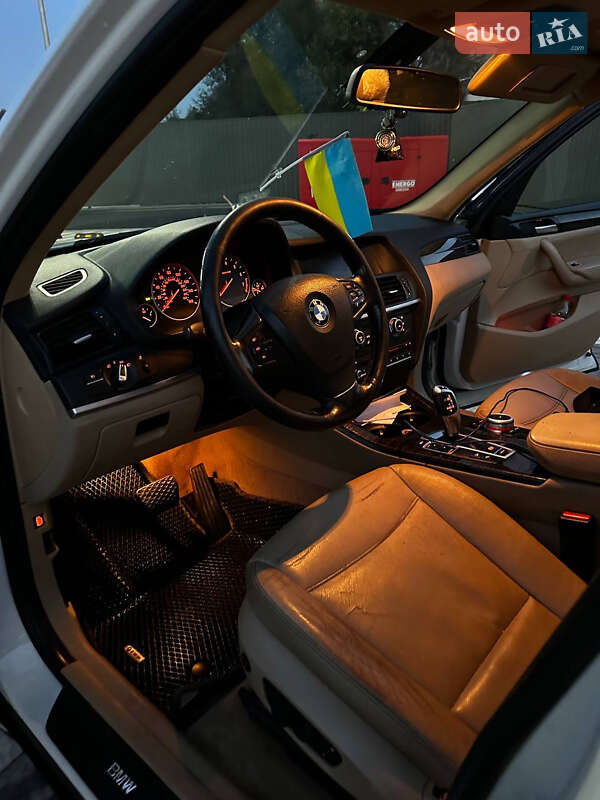Внедорожник / Кроссовер BMW X3 2012 в Лапаевке фото 12 Внедорожник / Кроссовер BMW X3 2012 в Лапаевке