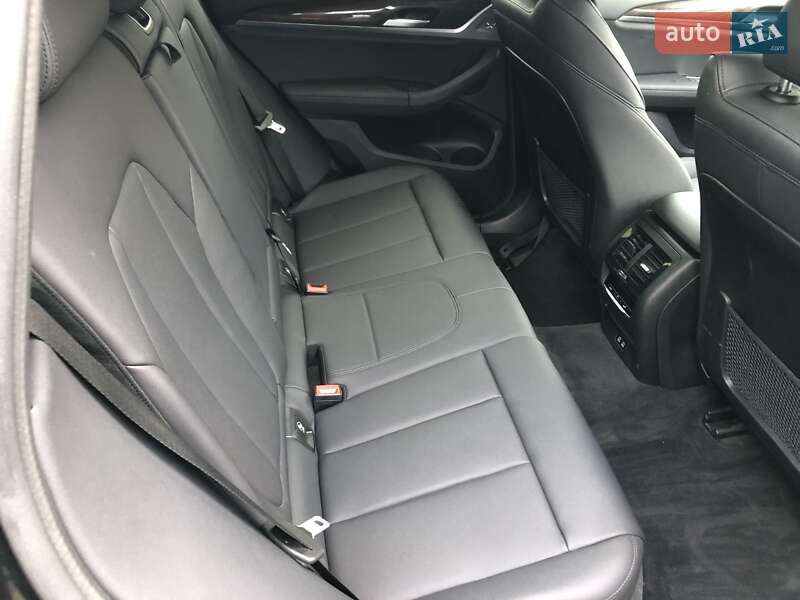 Внедорожник / Кроссовер BMW X3 2021 в Самборе