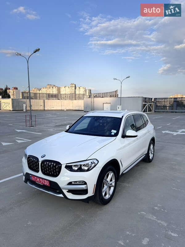 Внедорожник / Кроссовер BMW X3 2018 в Киеве