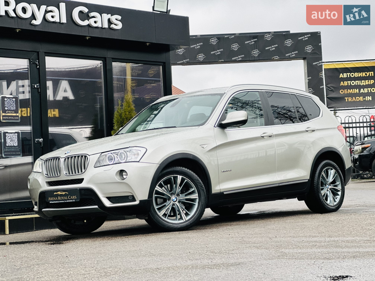 Офіційний BMW X3 2011 року з бензиновим N52 3.0 атмосферним двигуном 
Технічно повністю обслужена, без
жодних зауважень!!!
Нещодавно зроблено повне ТО!!
Двигун та коробка працюють
ідеально!!!
Двигун працює як годинник, рівно, чітко !!!
АКПП перемикає плавно, чітко, без ривків !!
Жодних помилок по електроніці, працює кожна кнопочка !!
Салон чистенький, охайний !!
Можливий обмін вашого авто
Можливий продаж авто у кредит,
лізинг та оплата частинами
Телефонуйте!!!