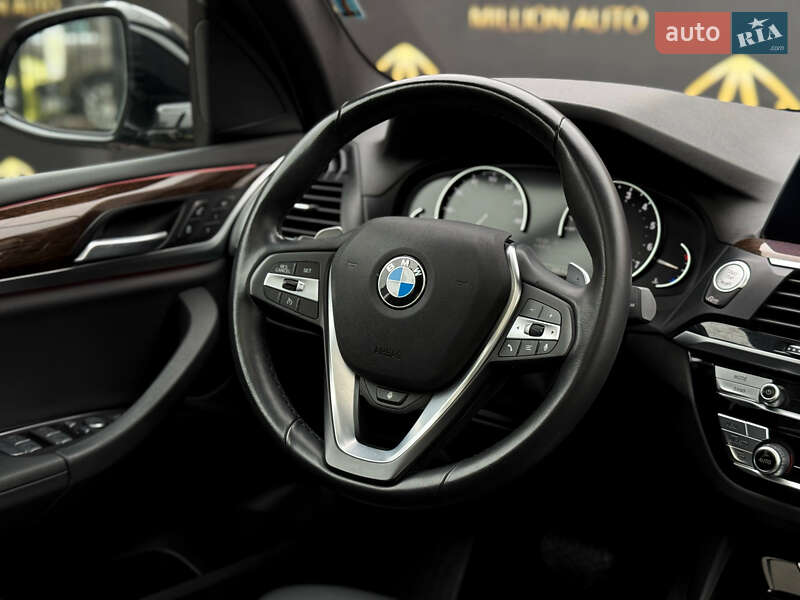Внедорожник / Кроссовер BMW X3 2021 в Киеве