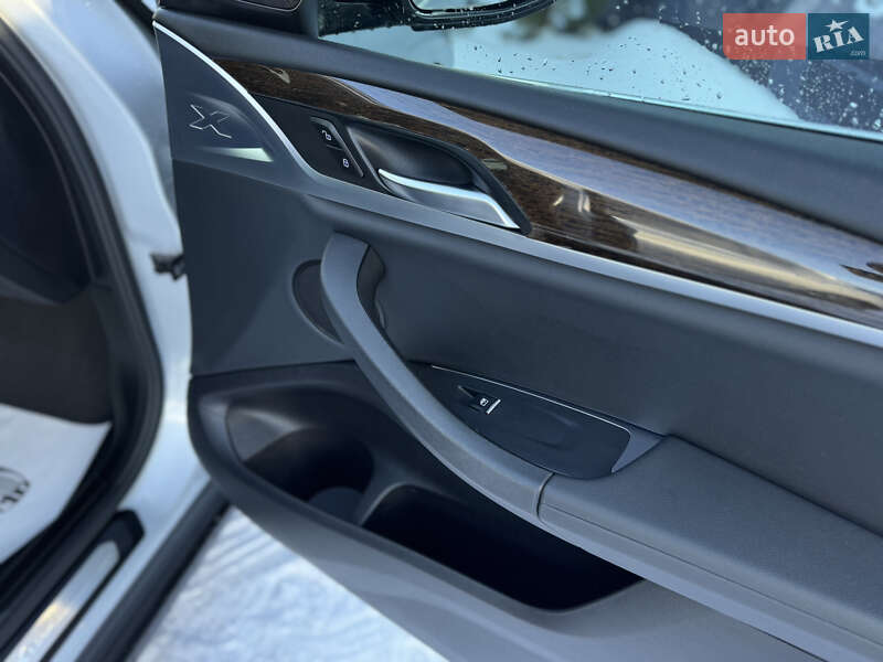 Внедорожник / Кроссовер BMW X3 2019 в Львове