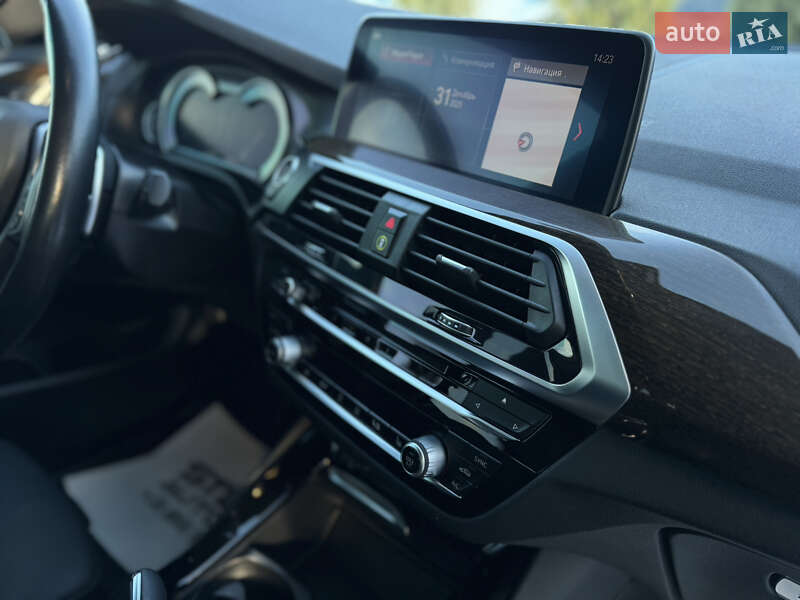 Внедорожник / Кроссовер BMW X3 2019 в Львове