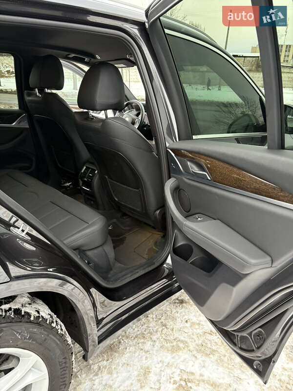 Внедорожник / Кроссовер BMW X3 2018 в Киеве