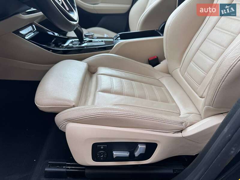 Внедорожник / Кроссовер BMW X3 2020 в Львове