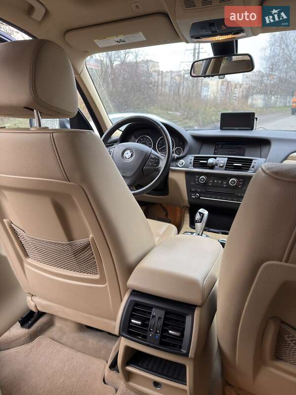 Внедорожник / Кроссовер BMW X3 2013 в Киеве